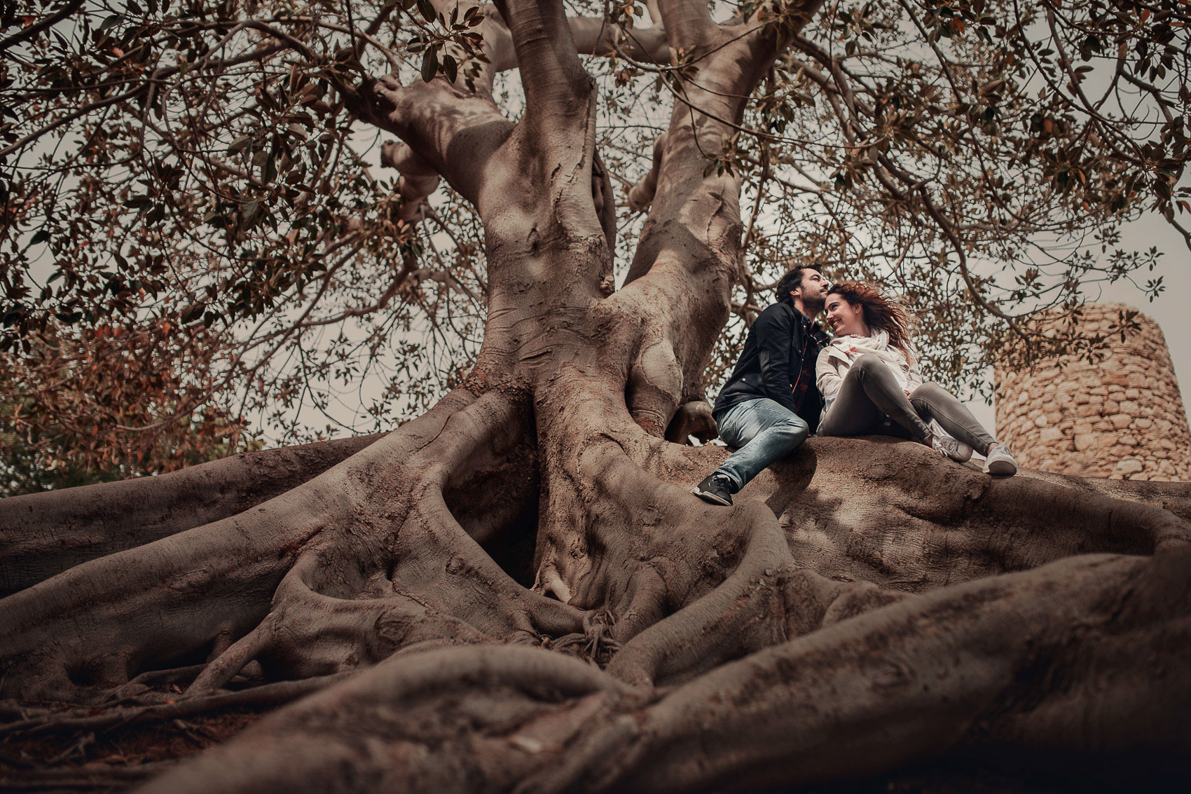 posado pareja arbol beso naturaleza murcia