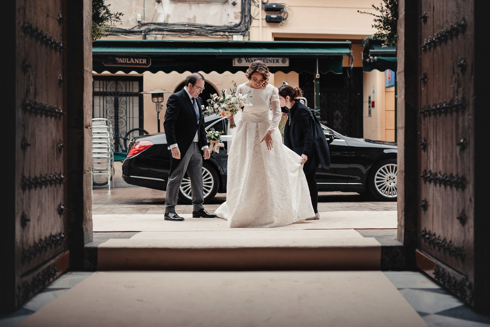 entrada novia padrino iglesia anas coche